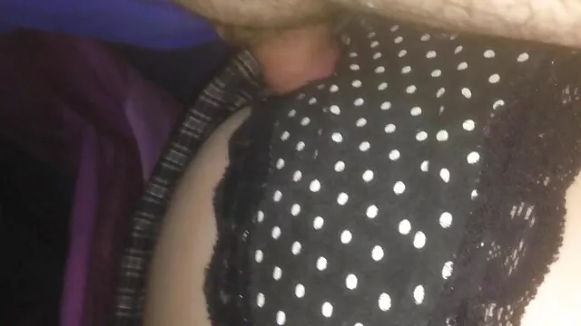 เพื่อน fucks ทวารหนักของ วีดีโอ โป็ Casey Calvert กับตะขอโลหะและเล่นกับร่างกายผูกของเธอ